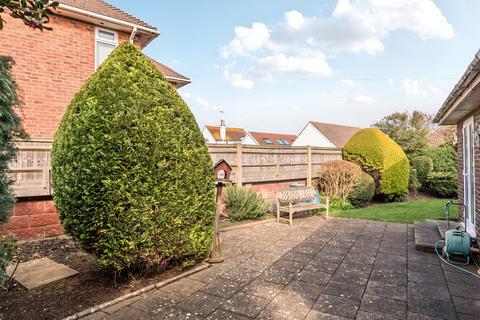 2 bedroom bungalow for sale, Smugglers Walk, Goring-by-Sea, Worthing, West Sussex, BN12