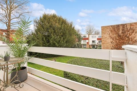 undefined, Eaton Rise, Ealing, London, W5