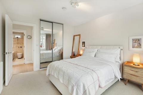 undefined, Eaton Rise, Ealing, London, W5
