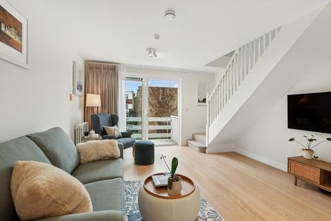 undefined, Eaton Rise, Ealing, London, W5