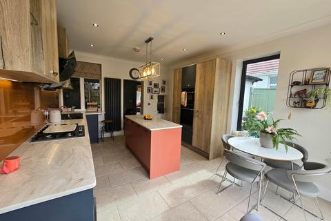 3 bedroom semi-detached house for sale, Ewenny Road, Bridgend, CF31