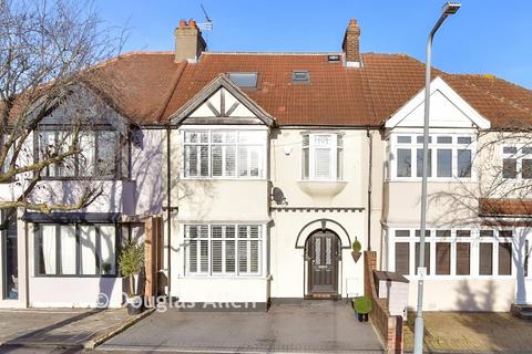 4 bedroom terraced house for sale, Loudoun Avenue, Ilford IG6