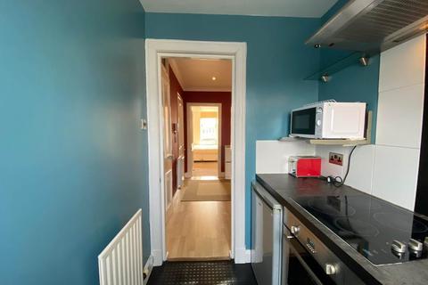 undefined, 12 5R Whitehall Crescent, ,