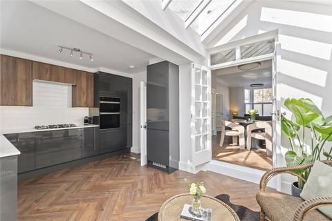 5 bedroom terraced house to rent, Gowrie Road, London SW11