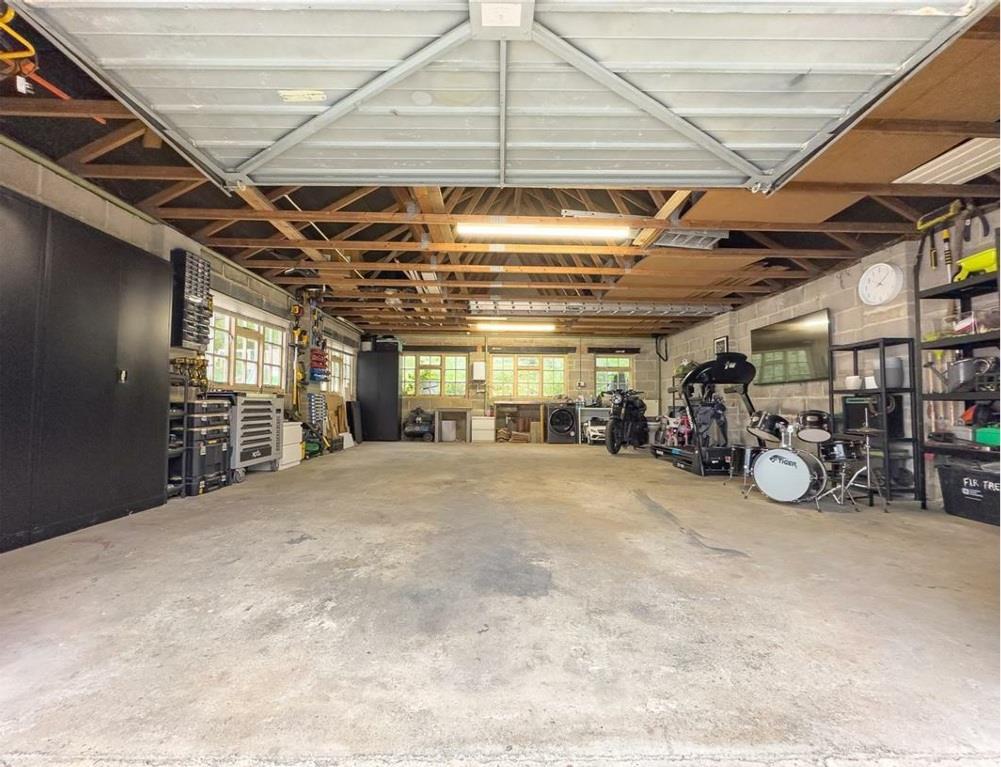 Garage.jpg