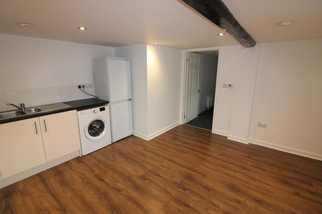 Kitchen / Lounge
