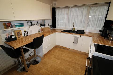 3 bedroom terraced house for sale, Tinkers Bridge, Milton Keynes MK6