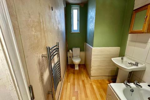 1 bedroom flat for sale, High Street, Orpington, Kent, BR6 0NQ