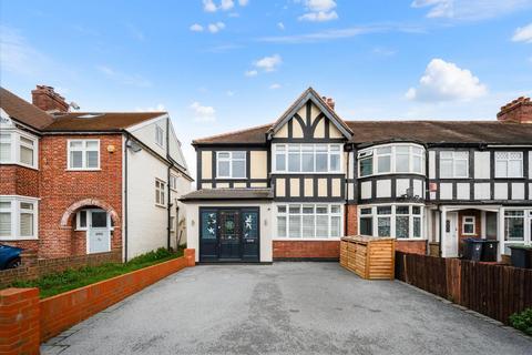 4 bedroom end of terrace house to rent, Springfield Avenue, Merton Park, London, SW20 9JR