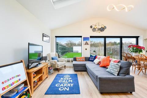 4 bedroom end of terrace house to rent, Springfield Avenue, Merton Park, London, SW20 9JR