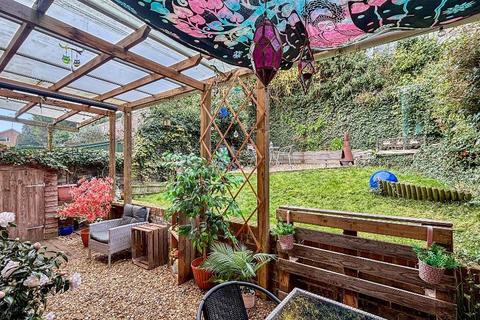 undefined, South Croydon CR2