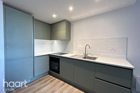 1 bedroom flat to rent, Kimpton Road, Luton