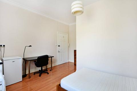 Studio to rent, Elvaston Place, South Kensington, London, SW7