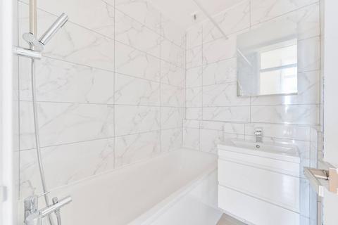 3 bedroom flat to rent, Babington Court, Bloomsbury, London, WC1N
