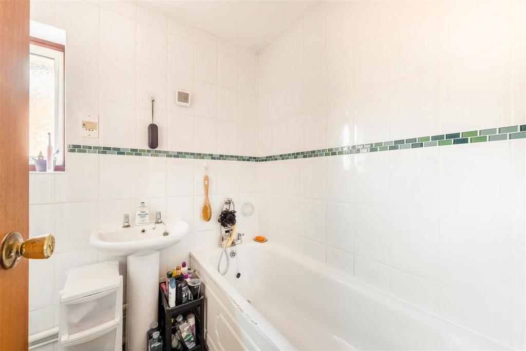 42 A Rookery Way-23.jpg