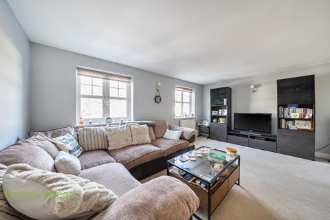 2 bedroom apartment for sale, Chipstead Valley Road, Coulsdon, CR5