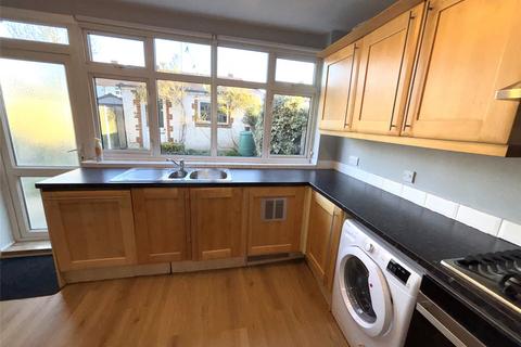 3 bedroom terraced house to rent, Elm Close, Surrey SM5