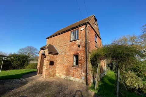 2 bedroom detached house to rent, Phoebe's Cottage, Mersham, Ashford, Kent, TN25