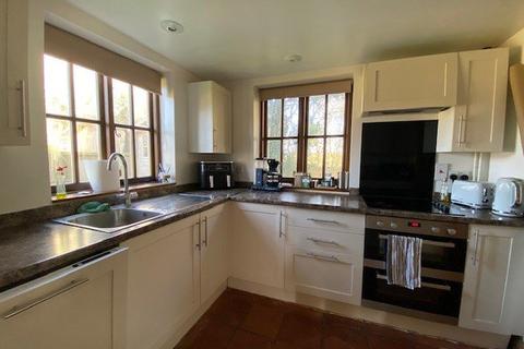 2 bedroom detached house to rent, Phoebe's Cottage, Mersham, Ashford, Kent, TN25