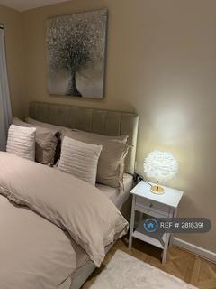 undefined, Wiggenhall Road, Watford, WD18