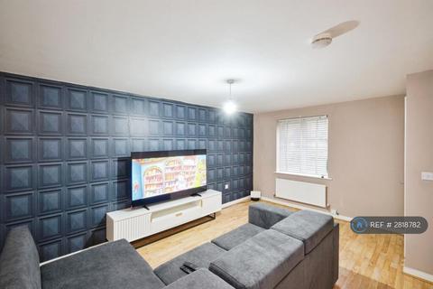 3 bedroom semi-detached house to rent, Portsea Drive, Birmingham, B36
