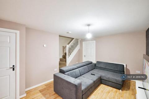 3 bedroom semi-detached house to rent, Portsea Drive, Birmingham, B36