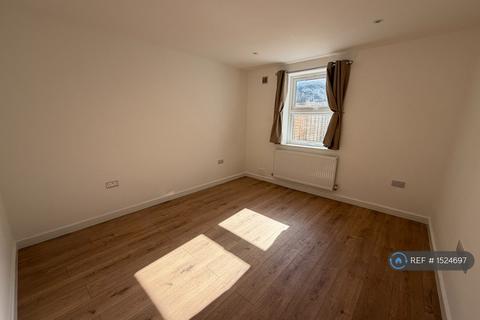 1 bedroom flat to rent, Shepherds Bush, London, W12