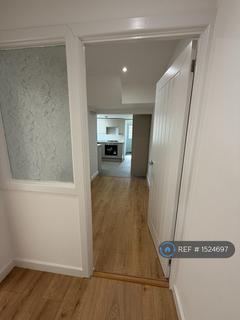 1 bedroom flat to rent, Shepherds Bush, London, W12