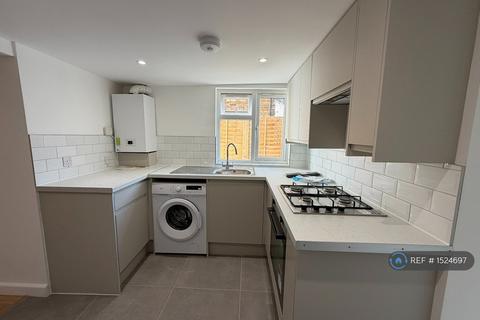 1 bedroom flat to rent, Shepherds Bush, London, W12