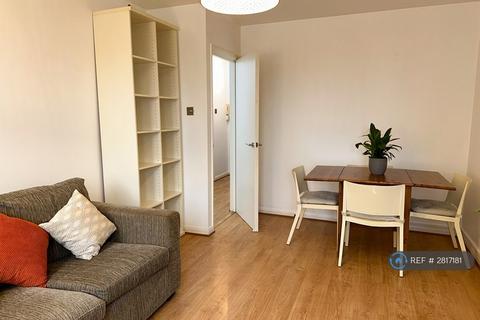 2 bedroom flat to rent, Tudor Court, London, NW2