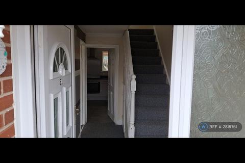 3 bedroom semi-detached house to rent, Peartree Close, Leicester, LE7