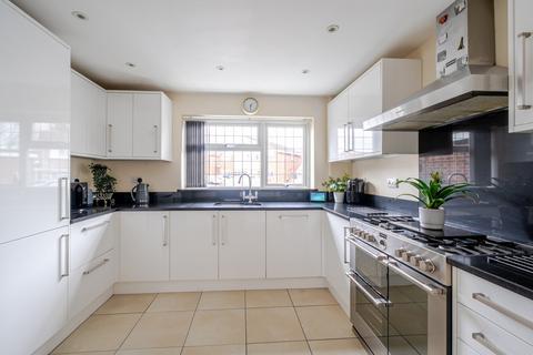 undefined, St. Christophers Close, Bedfordshire LU5