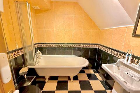 3 bedroom terraced house for sale, Wroughton, Swindon SN4