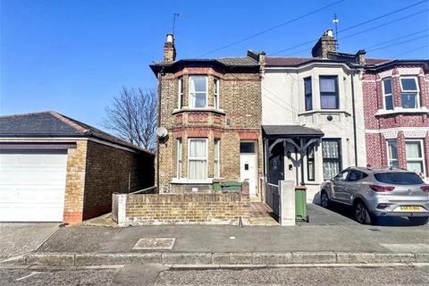 2 bedroom maisonette to rent, Salisbury Road, Forest Gate