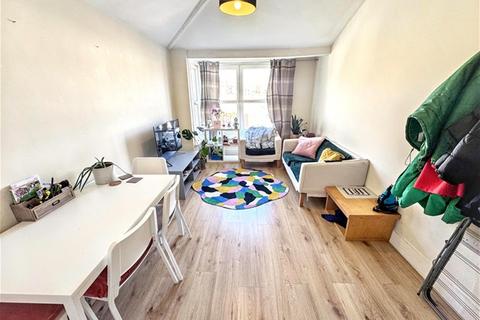 2 bedroom maisonette to rent, Salisbury Road, Forest Gate