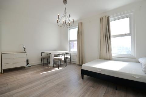 undefined, Broadway, West Ealing, London W13 0SR