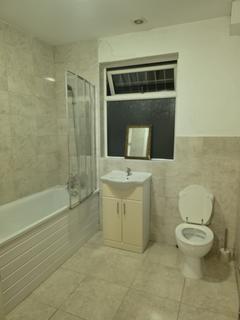 3 bedroom terraced house to rent, Bute Road, Ilford IG6