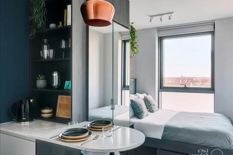 Studio to rent, Crossharbour Plaza