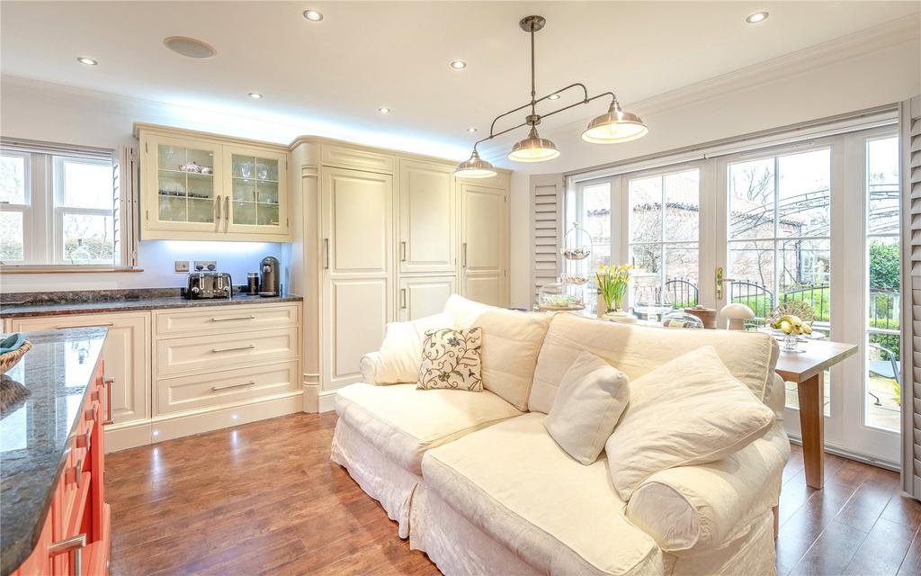 Kitchen/Family Room