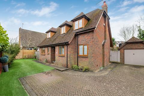 Swain Road, Tenterden TN30