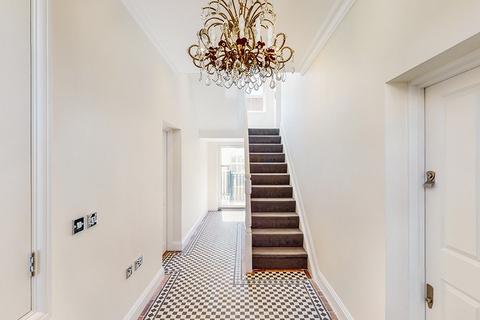 undefined, Warwick Gardens, London, W14