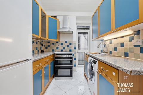2 bedroom flat for sale, St Andrews Road, Enfield, EN1