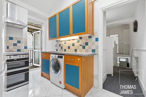 2 bedroom flat for sale, St Andrews Road, Enfield, EN1