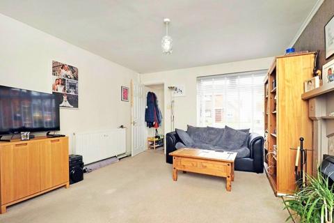 2 bedroom terraced house to rent, Bowness Road, Timperley, Altrincham, WA15