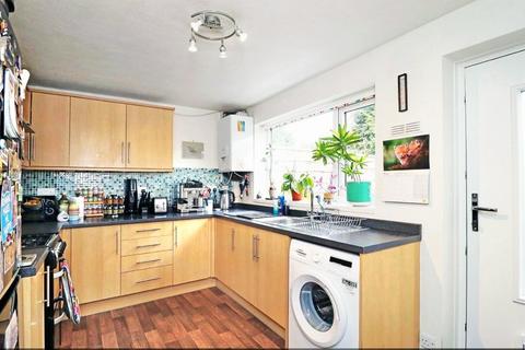 2 bedroom terraced house to rent, Bowness Road, Timperley, Altrincham, WA15