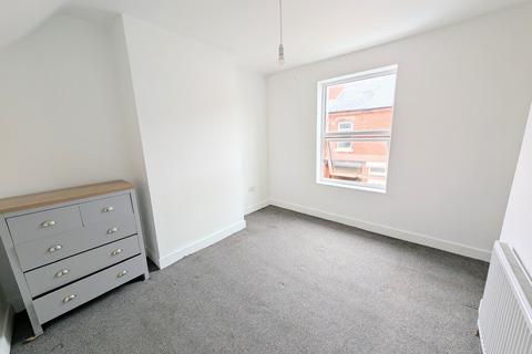 3 bedroom terraced house to rent, Florence street, Hucknall, Ng15 6eb