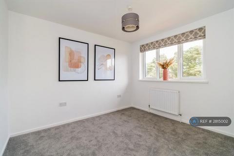 undefined, Essex Close, Bordon, GU35
