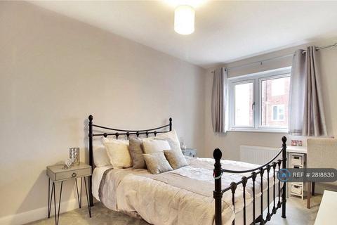 2 bedroom maisonette to rent, The Green, Tunbridge Wells, TN2