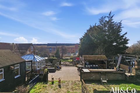 undefined, South Manor, Grays