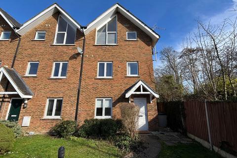 3 bedroom maisonette for sale, Fourdrinier Way, Hemel Hempstead HP3
